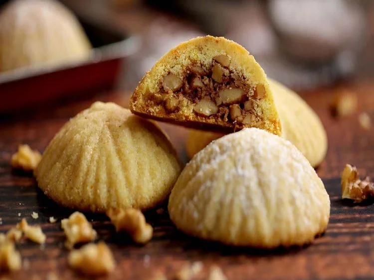 Maamoul cookies with walnut filling